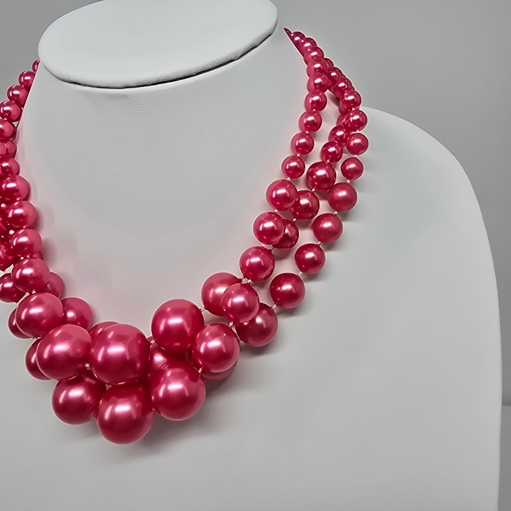 Vintage Hot Pink Faux Pearl Necklace Three Strand Graduated Bubblegum Ball Bead - Picture 9 of 10